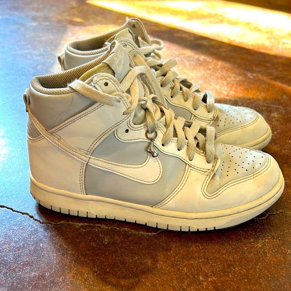 Nike Dunks high top shoes size 7 / 6.5 Y